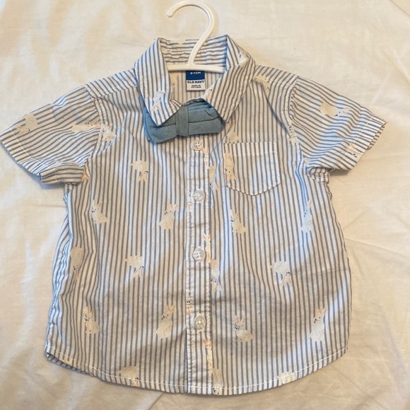 Button up with bow tie - Picture 1 of 5